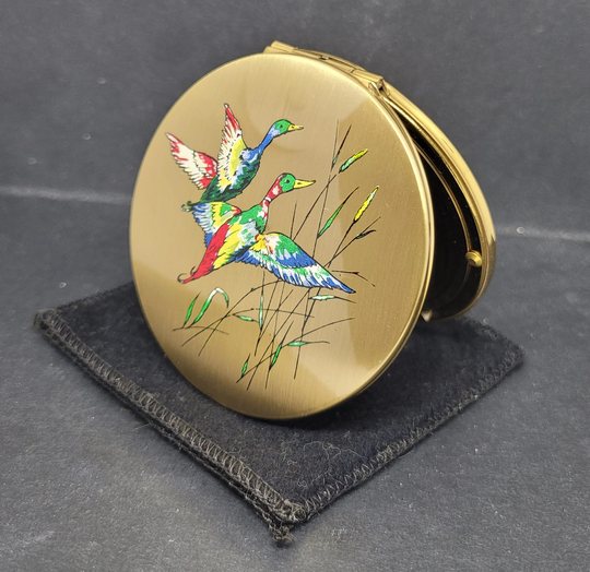 Vintage Stratton Powder Compact Rainbow Flying Ducks Waterbirds Rondette C1950S Open Hand Unused