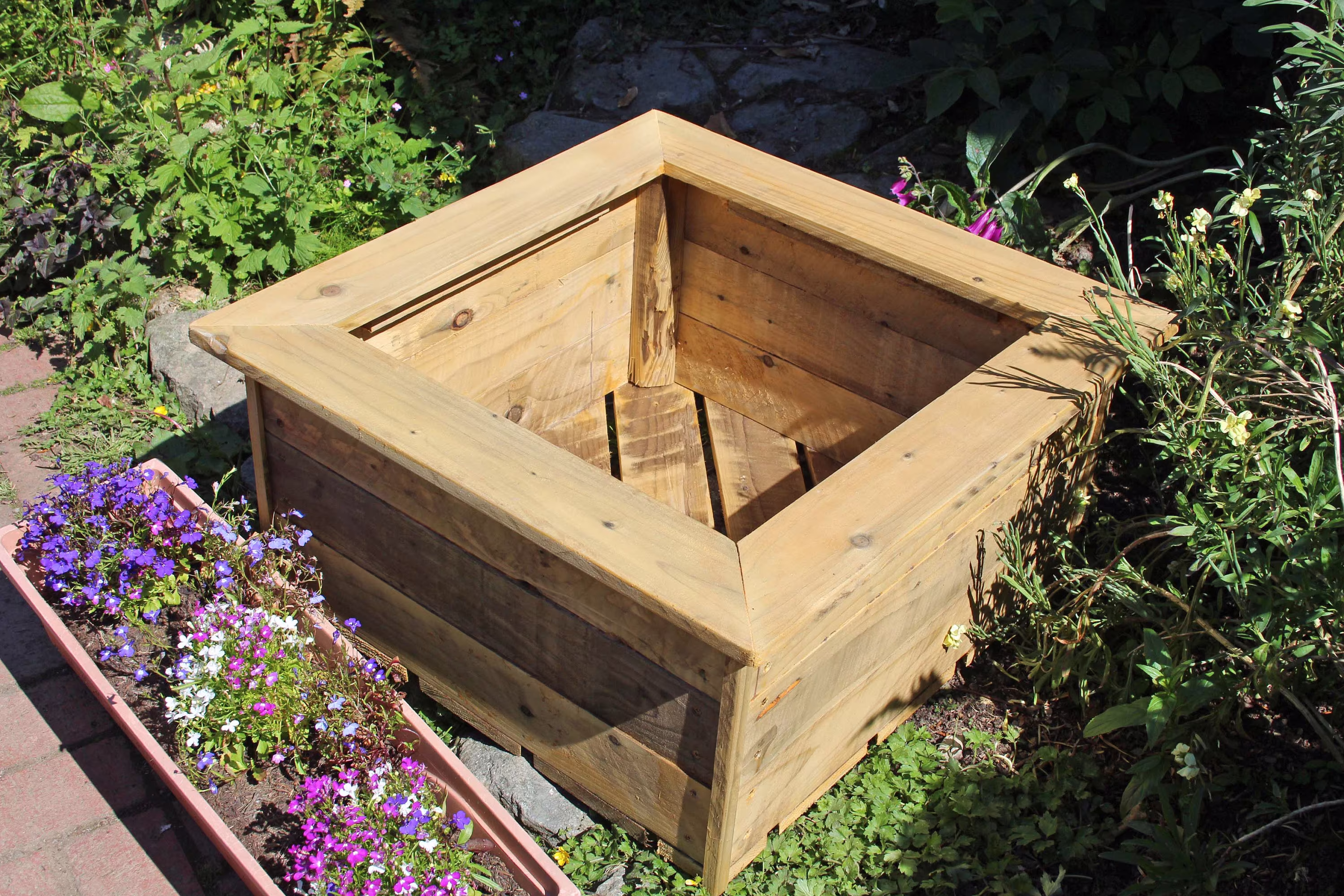Planter Large All Re-Cycled Timber Hillsigns