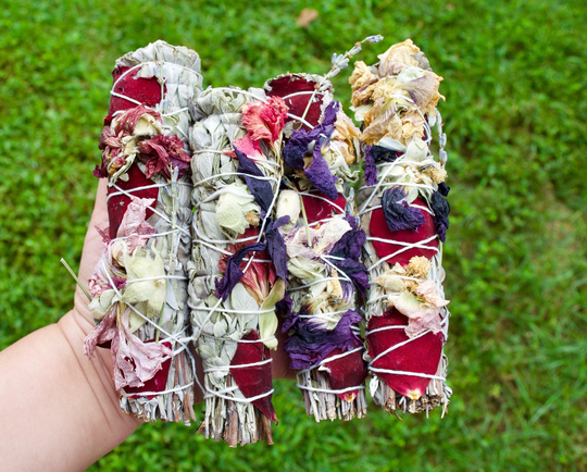 Turkish White Sage Bundle With Dried Flowers