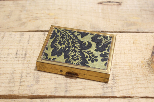 Zell Fifth Avenue 1950-1960 Powder Compact, Black & Gold Cover With Puff Screen, Vintage Compact