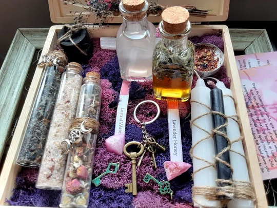 Hekate Full Ritual Boxfrankincense Incense Mix, Pink & Black Cleansing Flora Salts, Herbal Wand, Keychain, Druzy Agate, Keys