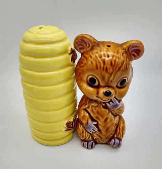 Vintage Brown Bear & Beehive Salt Pepper Shakers
