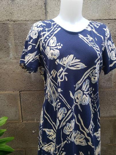 Hibiscus Floral Hawaiian Hilo Hatties Dress