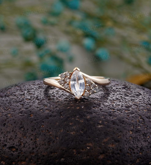 Marquise Cut White Sapphire Engagement Ring Antique Salt & Pepper Diamond Vintage Yellow Gold Cluster Rings Anniversary