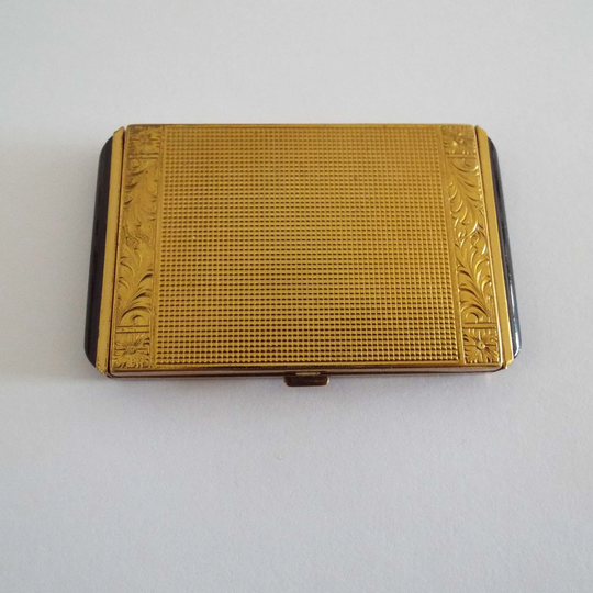Vintage 1950's Evans Powder Compact Gold Tone Scroll Pattern & Black Vanity Make-Up Cosmetics