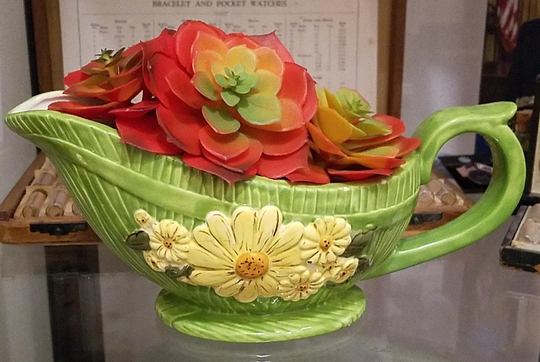 Hand Painted Daisy Gravy Boat - Succulent Planter