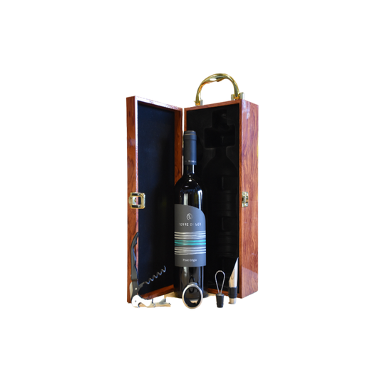 Wine Gift Box With Accessories Organic Pinot Grigio