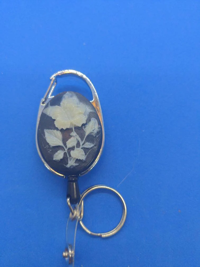 Hibiscus Cameo Badge Reel