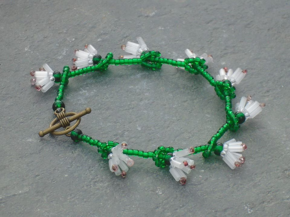 Daisy Chain Bracelet, Seed Bead Flower Bracelet in White, Rose & Emerald Green Czech Beads, UK Seller
