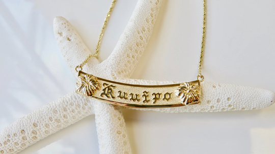 14Kt Personalized Hibiscus Flower Horizontal Name Necklace | 10mm Hawaiian Heirloom Made in Hawai'i Rope Chain