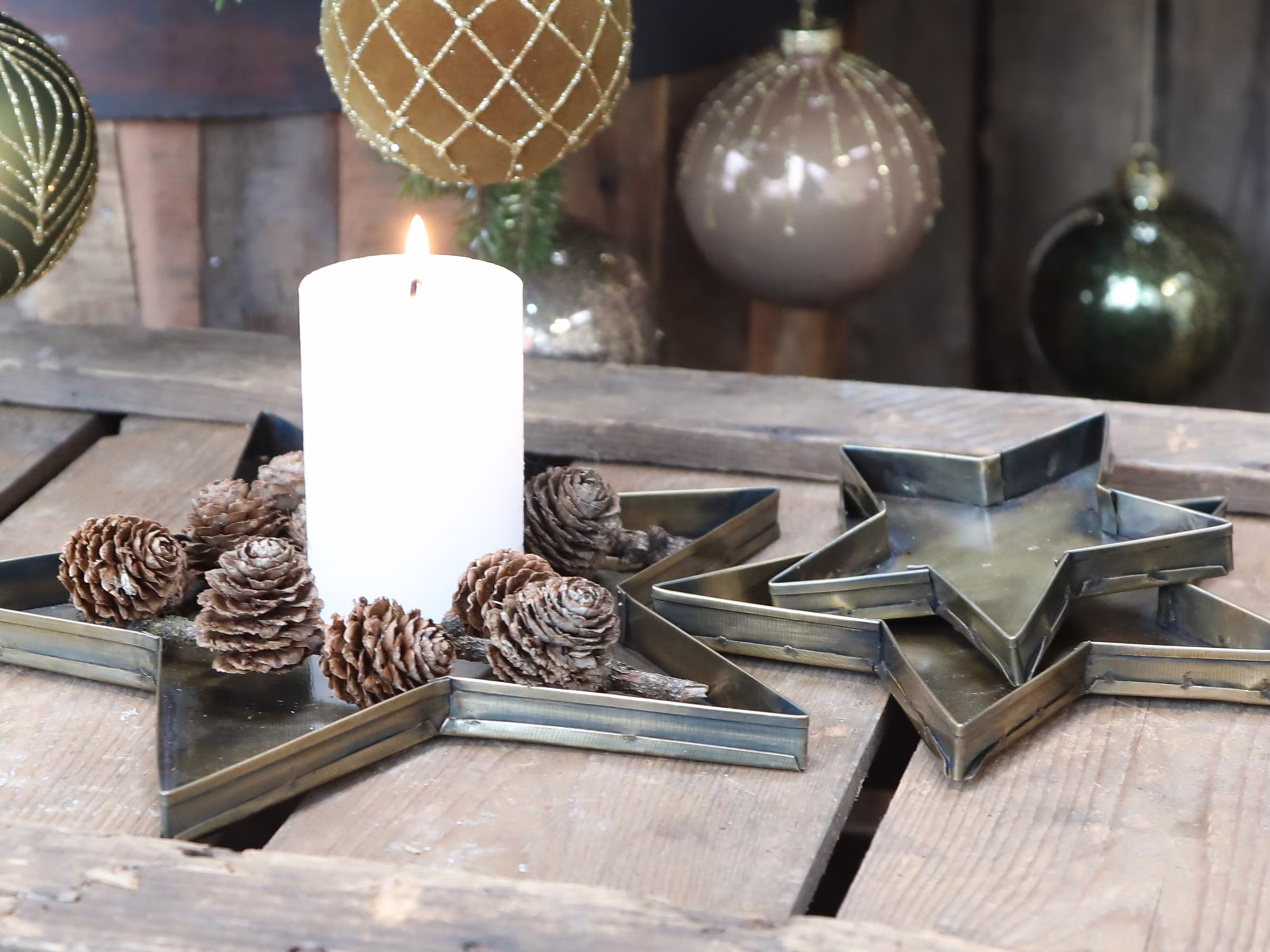 Set Of 3 Gold Star Trays - Antique Brass Metal Iron Trinket Tray Festive Dining Candle Display Dish Christmas Holder Stars