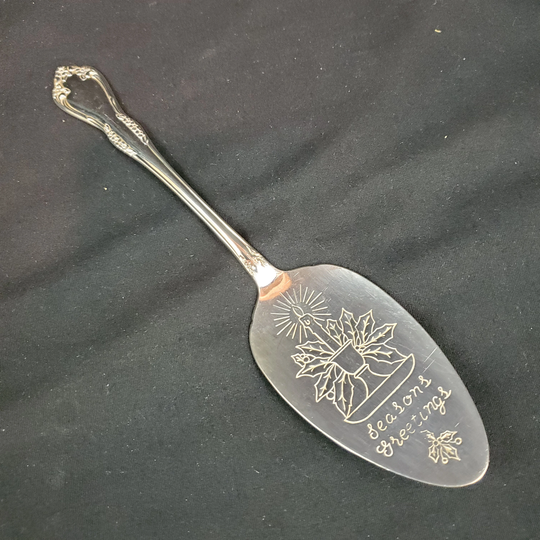 Oneida Silver Solid Pie Server Mansfield Floral Pattern Season's Greetings Plate