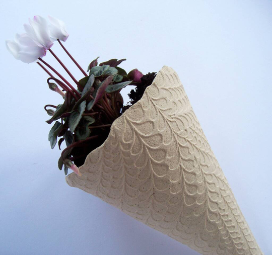 Leaf Textured Hanging Planter