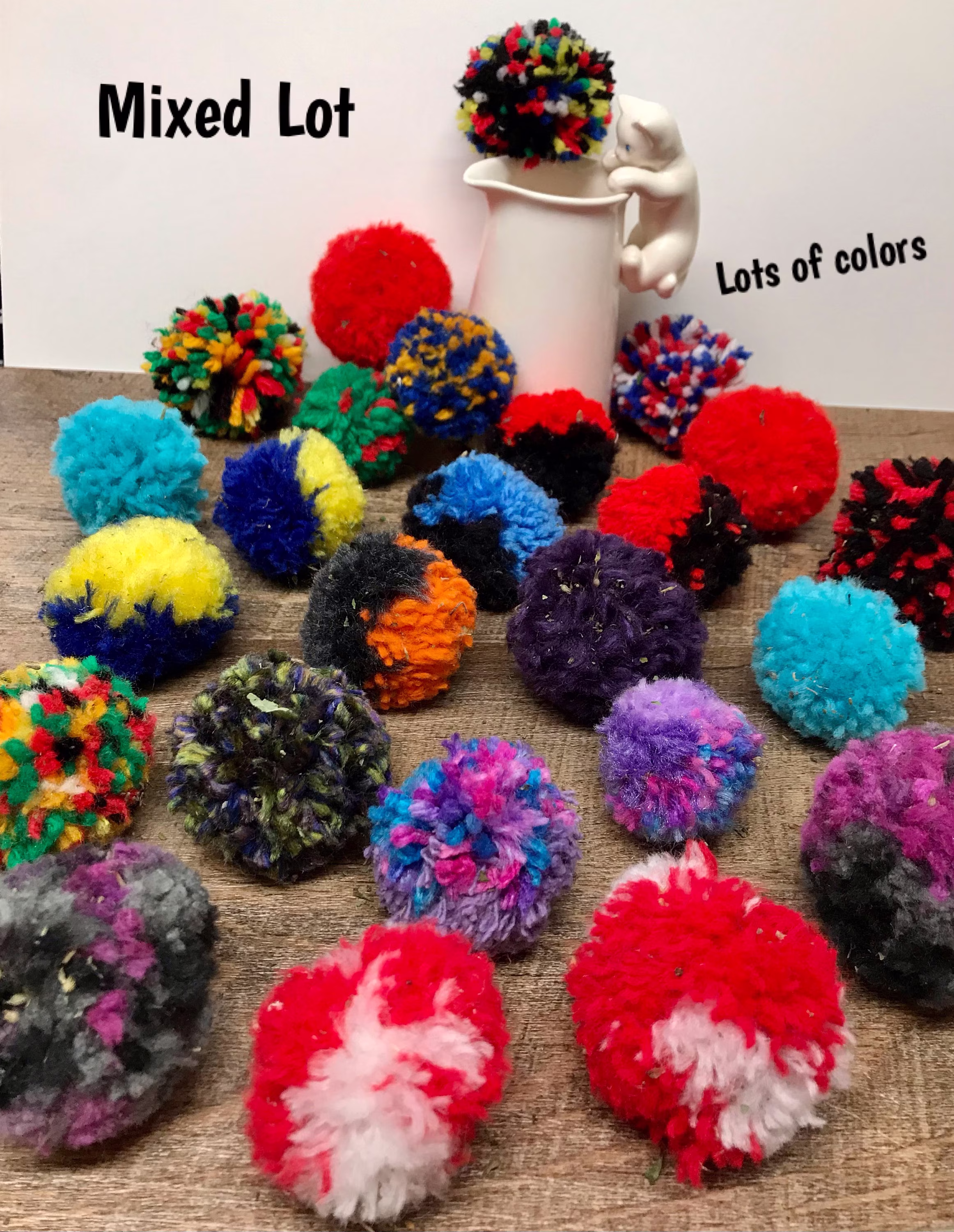 Puffs The Pom Ball Crazy Organic Catnip Cat Toys - Handmade & Fresh Pompom
