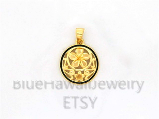 12mm Hawaiian Heirloom Black Border Round Hawaii Plumeria Pendant 14K Gold Honolulu