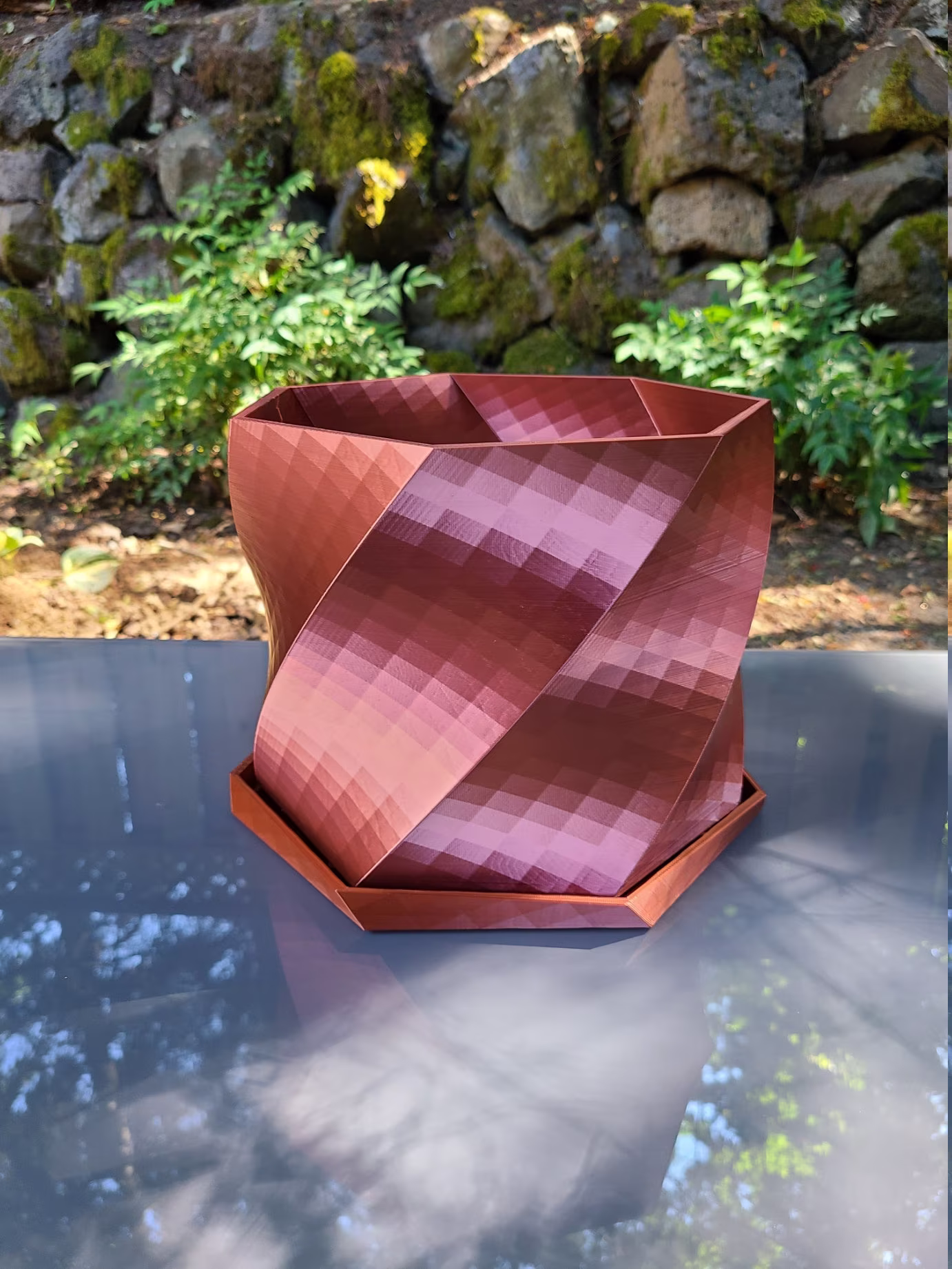 Twisted Planter & Drain Tray | Large 10 Inch Solid Color