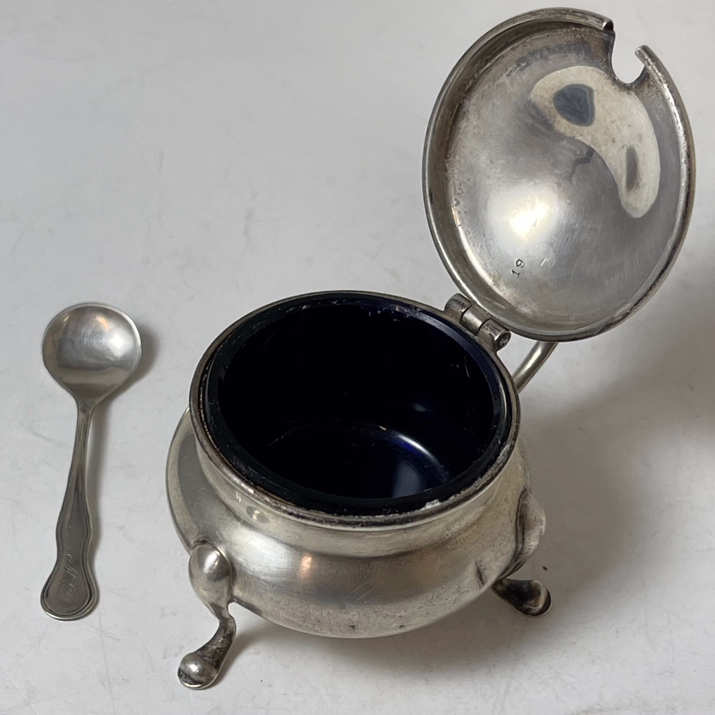 Antique Gorham Sterling Silver/Salt Cellar With Spoon Cobalt Blue Glass #theshopsinuptown Sw#dn
