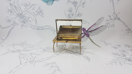 Vintage Wadsworth Compact, Boudoir Table Powder Vintage Vanity Miniature Compact Mirror