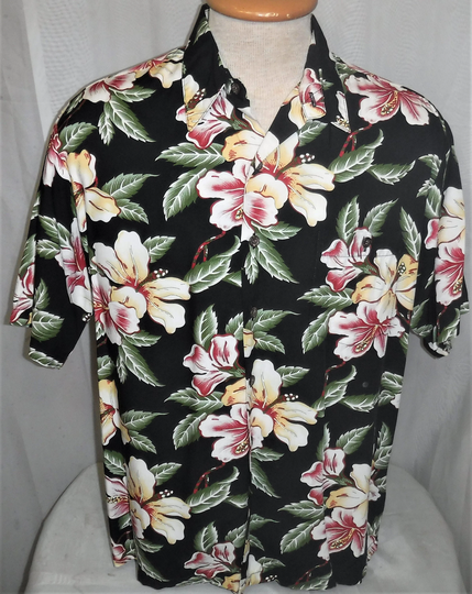 Medium Tori Richard Hibiscus Floral Print Hawaiian Camp Shirt