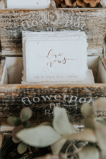 Customized Seed Cards in Bulk// Wedding Favours Place/Gift Plantable Paper Handmade Floral Notecard Biodegradable