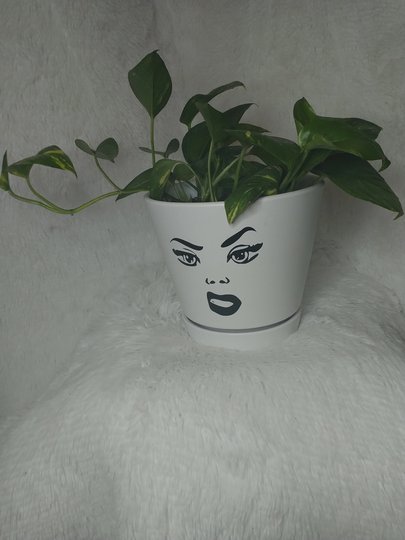 Diva Planters