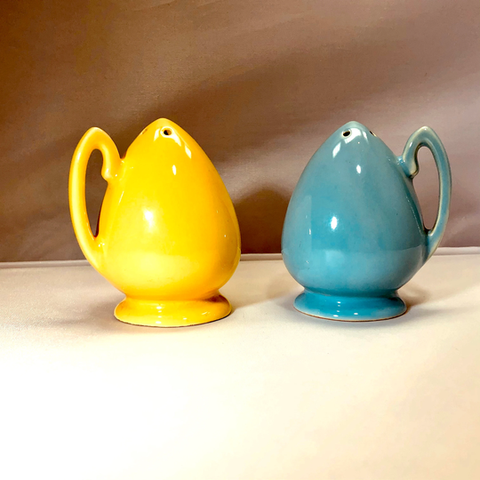 Salt & Pepper Shakers, 1940's California Pottery Vintage, Blue Yellow