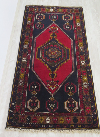 Vintage Area Rug, Organic Wool Turkish Oriental Livingroom Dining Room Navy Blue Red 3x6 Rug