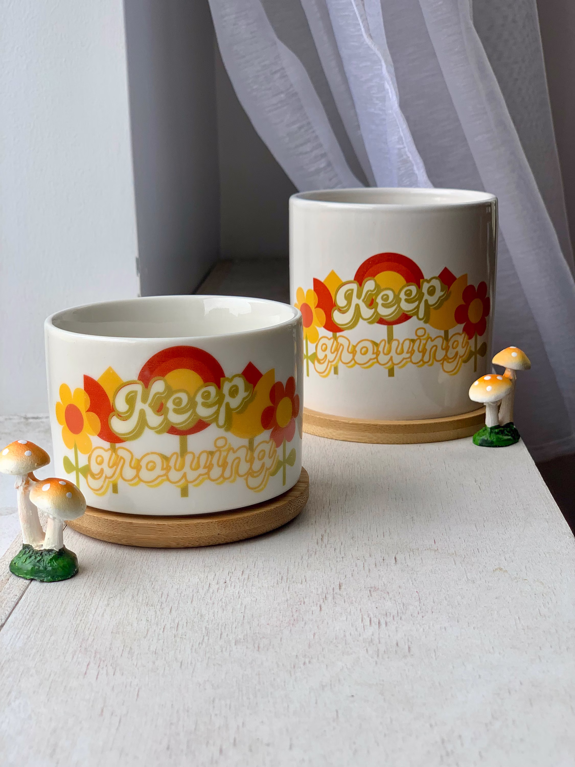 Keep Growing Retro Floral Handmade Ceramic Planter With Bamboo Dish | 60S & 70S Inspired Indoor Mini Succulent Pot