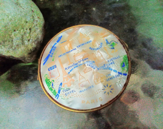 Paris Faux Mother Of Pearl Powder Compact - Vintage French Souvenir Very Nice Condition