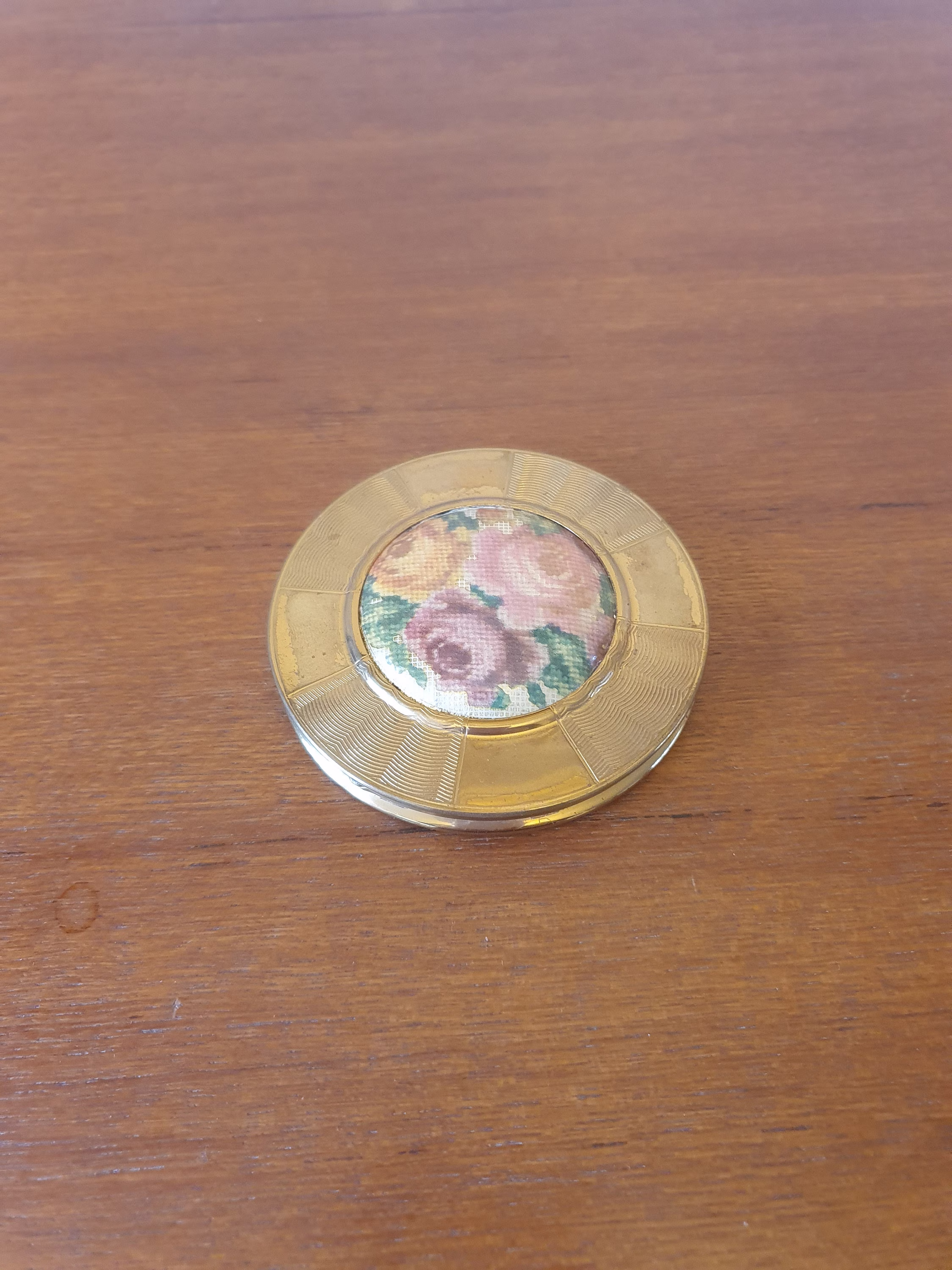 Beautiful English Powder Compact With Faux Embroidered Panel - 1950S