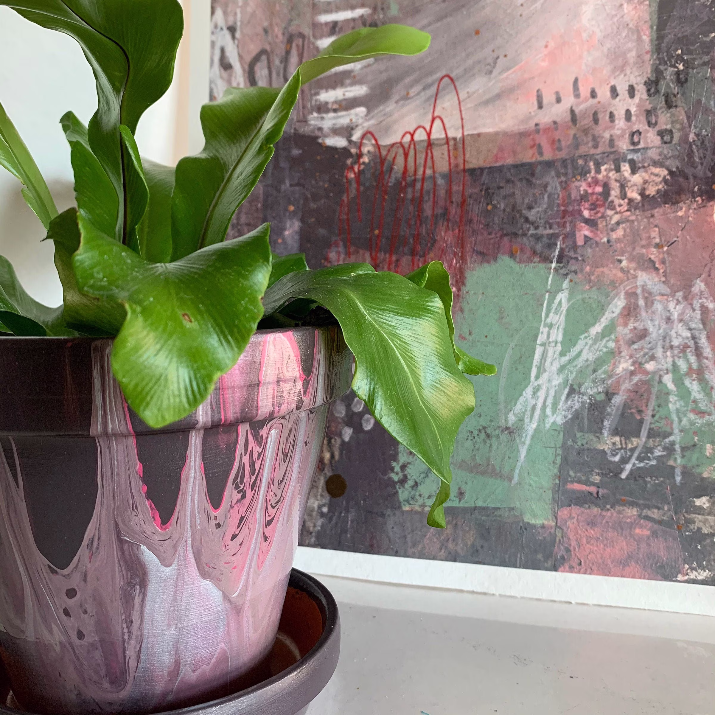 Unique Indoor Abstract Art Terracotta Planter Flower Pot | Psychedelic Acrylic 14 cm Ø Pot With Saucer Brown, Pink & Silver