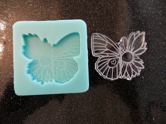 2" Etched Sunflower Butterfly Silicone Mold For Resin & Epoxy. Sized Use On Badge Reels. At Largest Dimension. 1/4