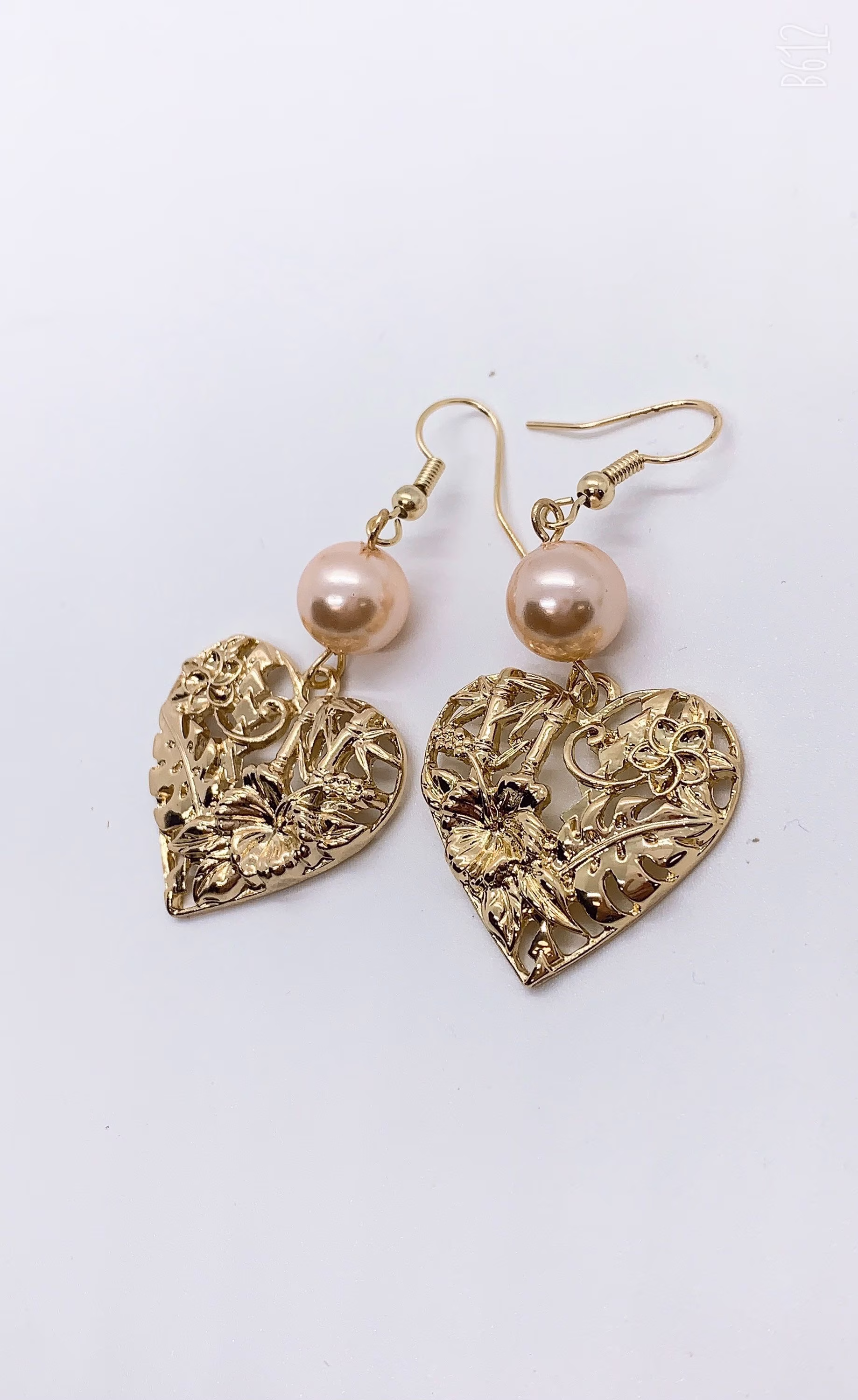 Hawaii Heart With Bamboo Hibiscus, Monstera Leaf, Plumeria Shell Pearls Hamilton Gold Earring Or Necklace