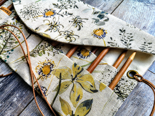 Linen Crochet Case Meadow Daisy Hedgerow Knitting Crochet Needle Holder Roll Hook Dpn Storage Organizer Double Pointed Handmade Fabric Gift