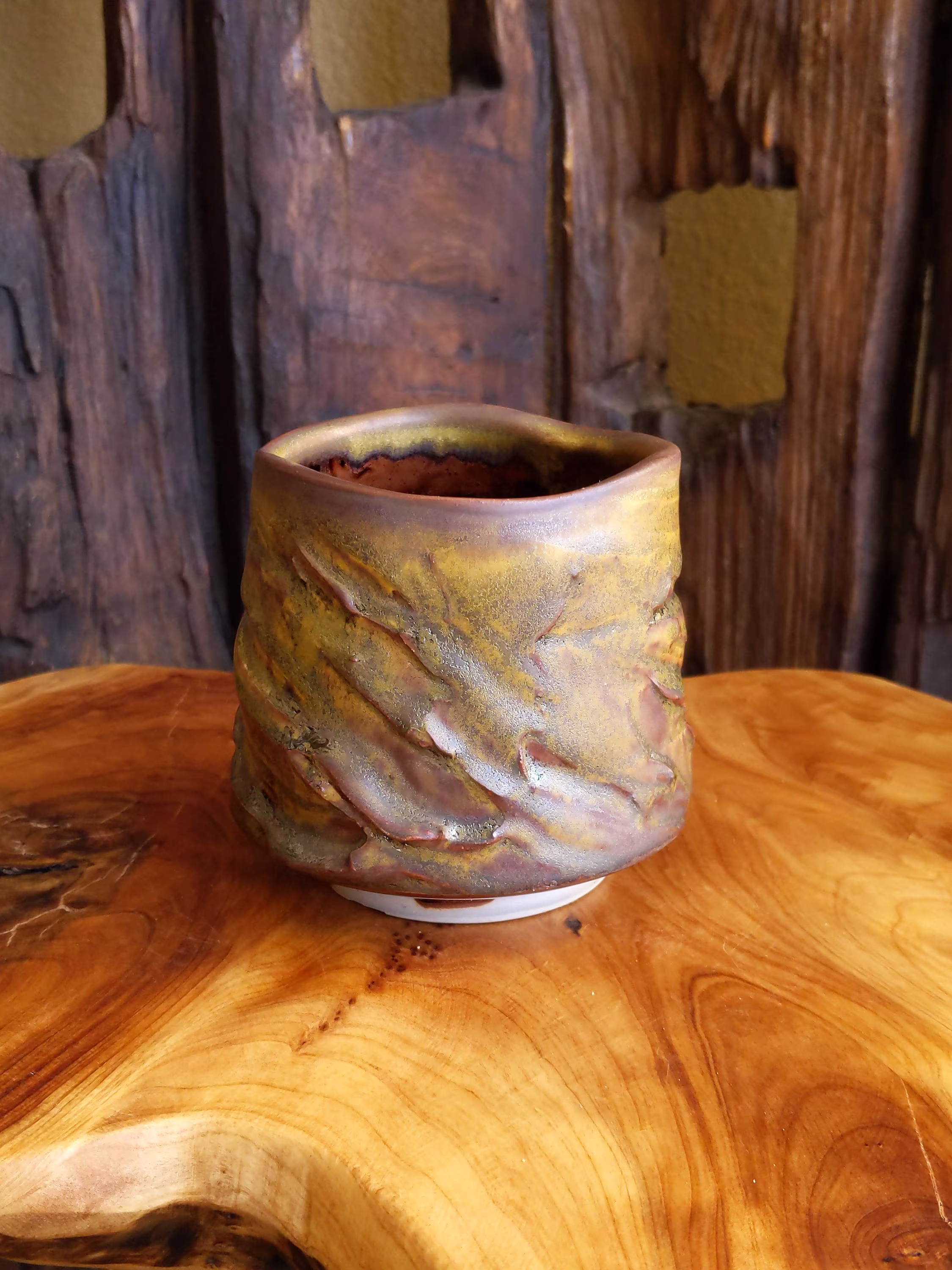 Handmade Textured Ceramic Tea Bowl - Dust Tenmoku Slip Decoration Wabi-Sabi Matcha Yunomi Stoneware One-Of-A-Kind Artwork Coffee Cup