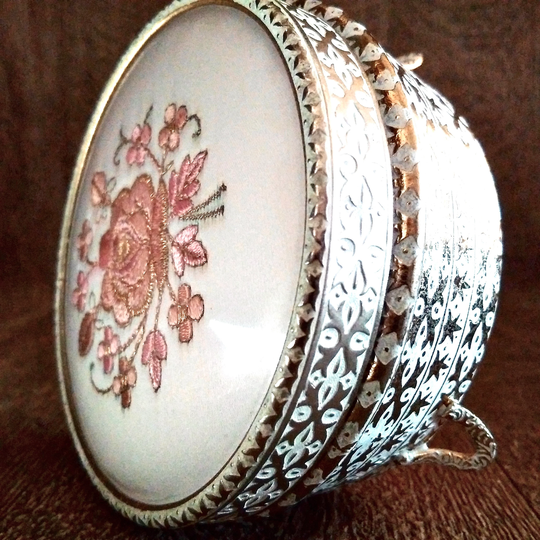 Perfect Regent Of London 1940's Powder Jar in As-New Condition/Large English Regent London Trinket Box // Romantic Gift For Her
