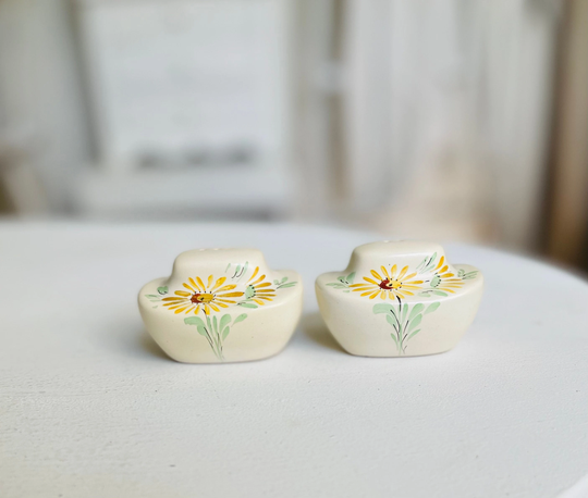 Rare Vintage Floral Salt & Pepper Shakers/Yellow Daisy Salt Pepper
