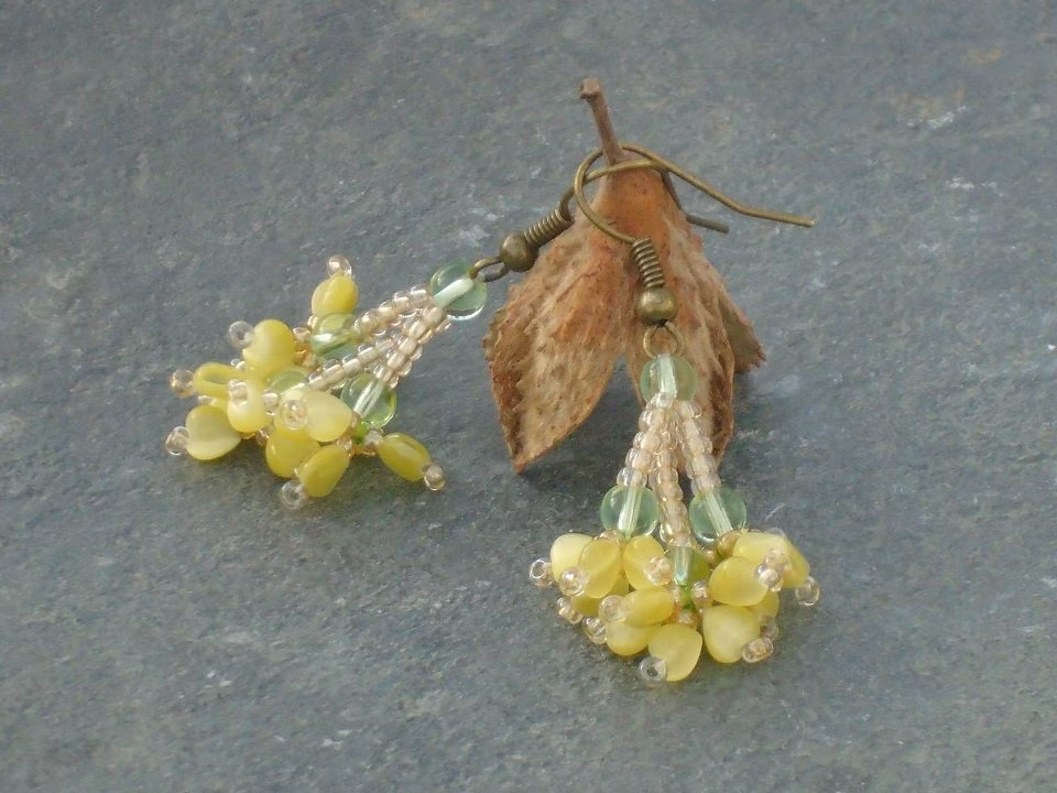 Primrose Posy Earrings, in Czech Seed Beads & Crystal Glass Round Beads, UK Seller