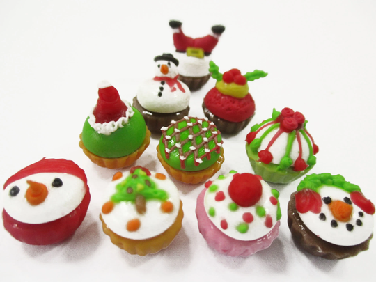 Dollhouse Miniature Food Christmas Seasonal Mixed 10 Cupcake Bakery Supply 16002