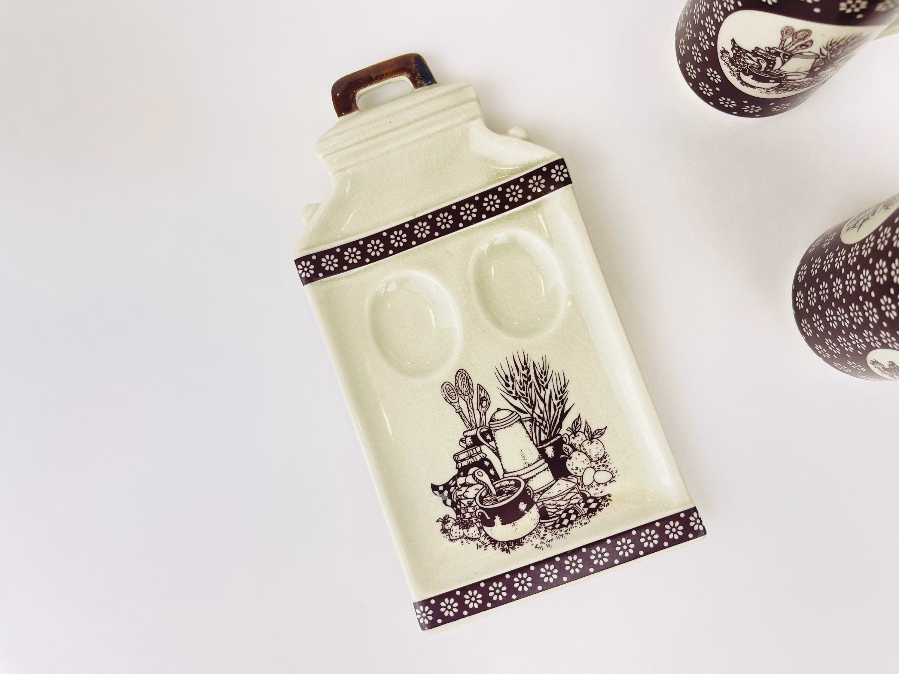 Vintage Ceramic Country Kitchen Tableware - Salt + Pepper Shakers Spoon Rest Made in Japan