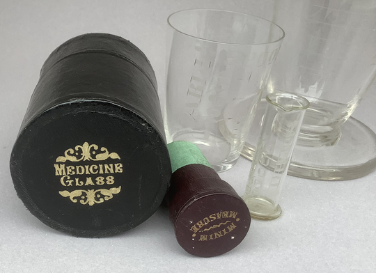 Antique Medical Measures Glass Group With Case Leather 1900's