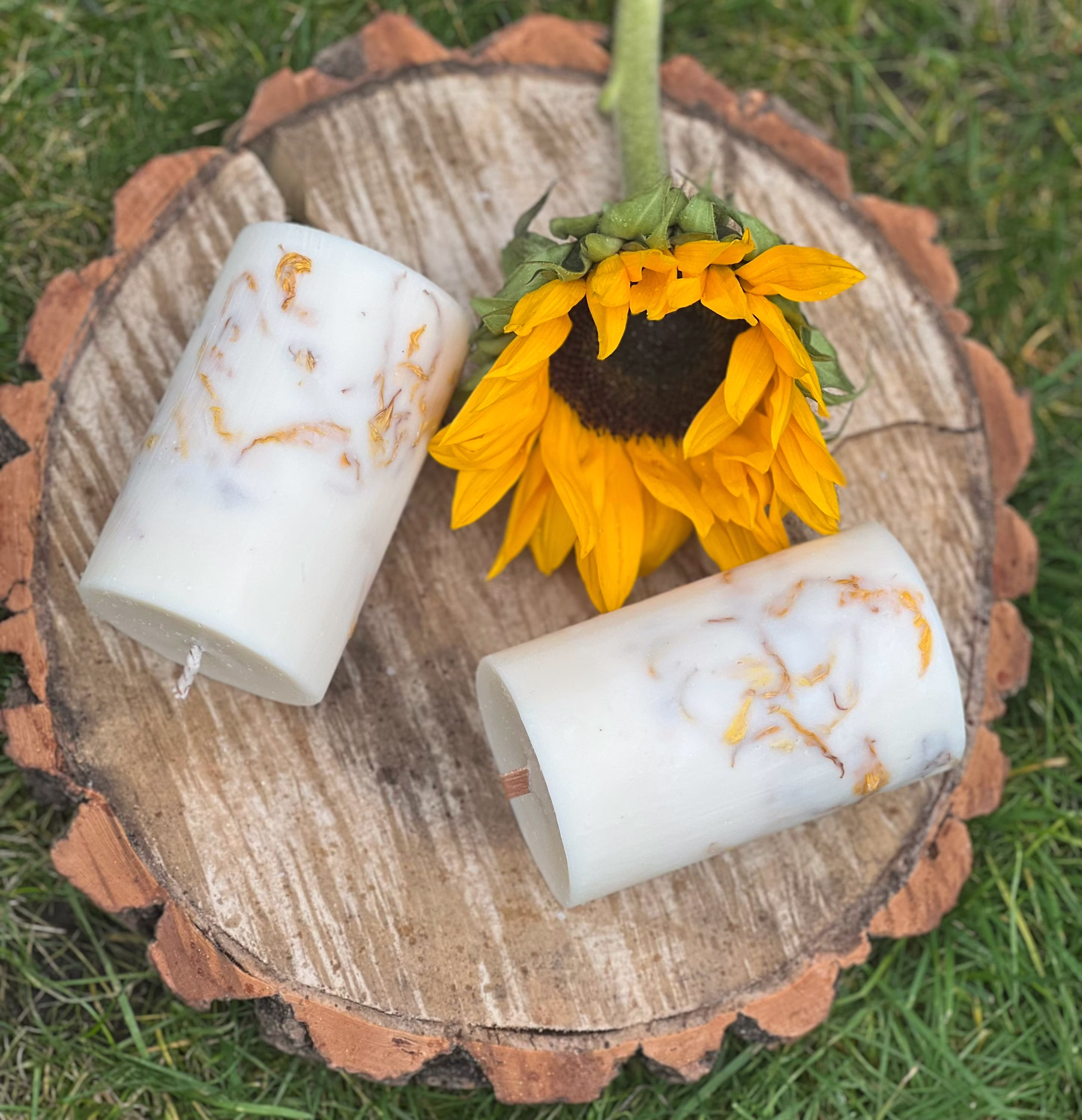 Sunflower Candle, Thank You Gift Idea, Vegan Friendly, Minimalistic Decor, Aesthetic Table Decoration