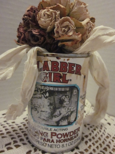 Small Vintage Baking Powder Can/Clabber Girl