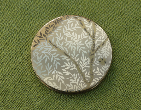 Vintage 1950S Shiny & Matt Leafy Pattern Brass Powder Compact, Empty & Unused