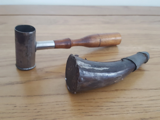 Antique Miniature Horn Powder Flask & U H Company Dram