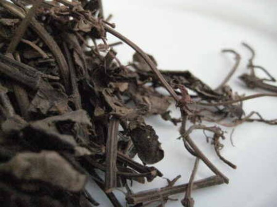 Hai Feng Teng-Piper Kadsura-Leaf & Stem - Herbal Tea -50 Grams