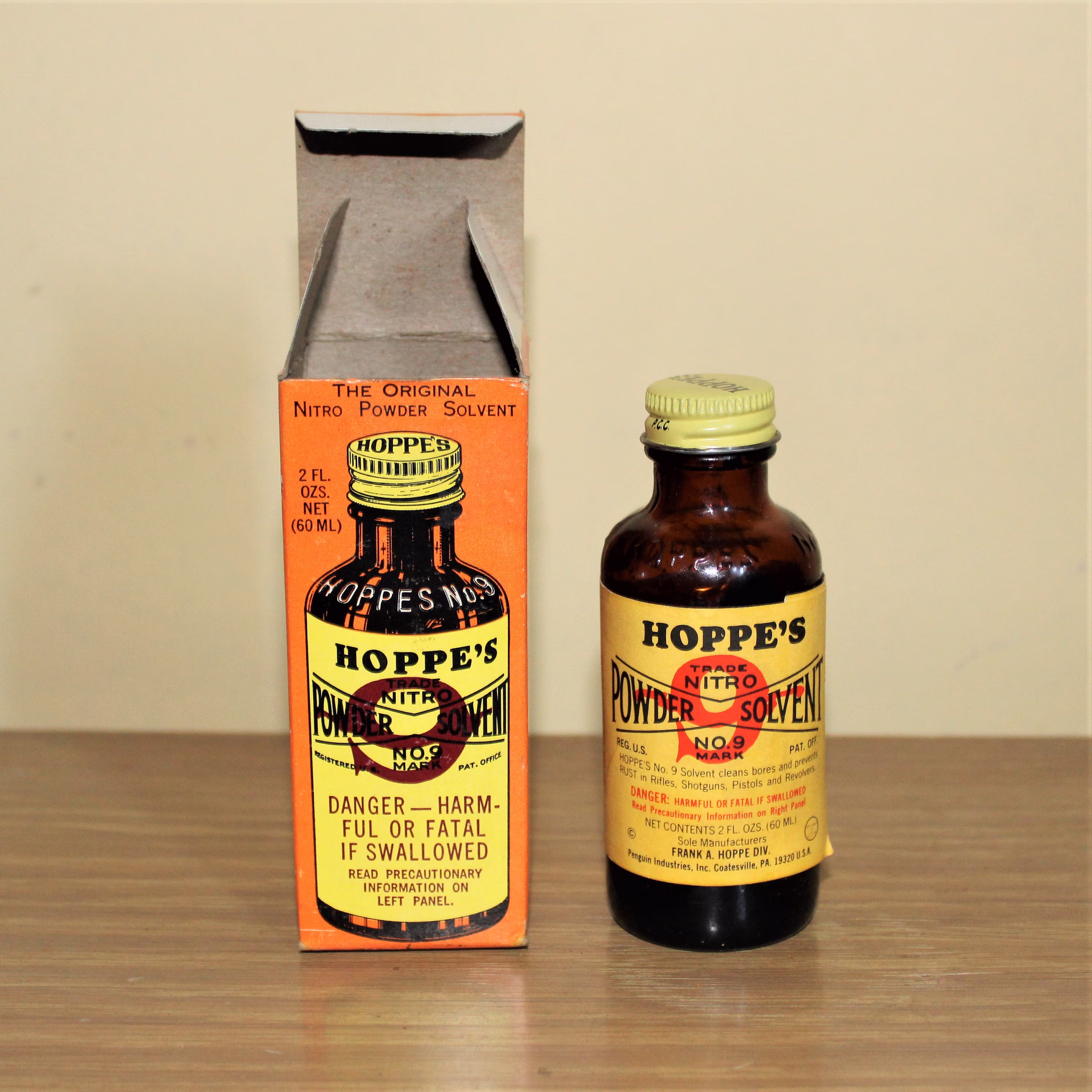 Vintage Hoppe's Nitro Powder Solvent No. 9 Bottle 1/2 Full With Box