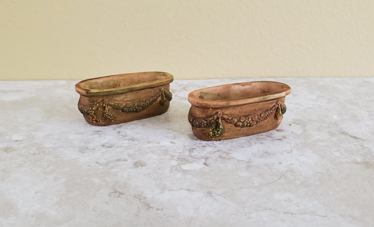 Dollhouse Miniature Planters Aged Garden Pots Set Of 2 112 Scale Mossy Finish A1005A