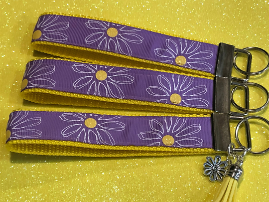 Daisy Keychain - Free Charm Flower Wristlet Keychain, Key Fob Grosgrain Ribbon