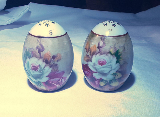 Mid Century Japan Porcelain Salt & Pepper Set